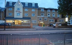 Viking Hotel Stratford 2*